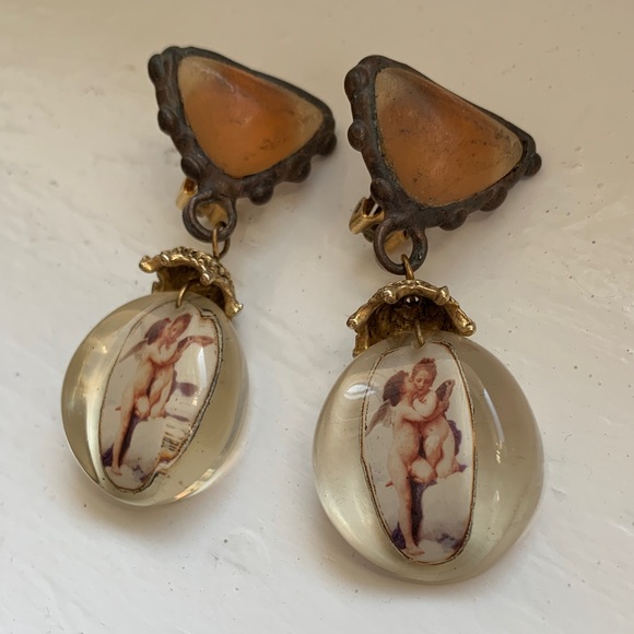 Vintage Lucite 80’s Angel Earrings long big chunky artisan clip on lightweight - Picture 2 of 11